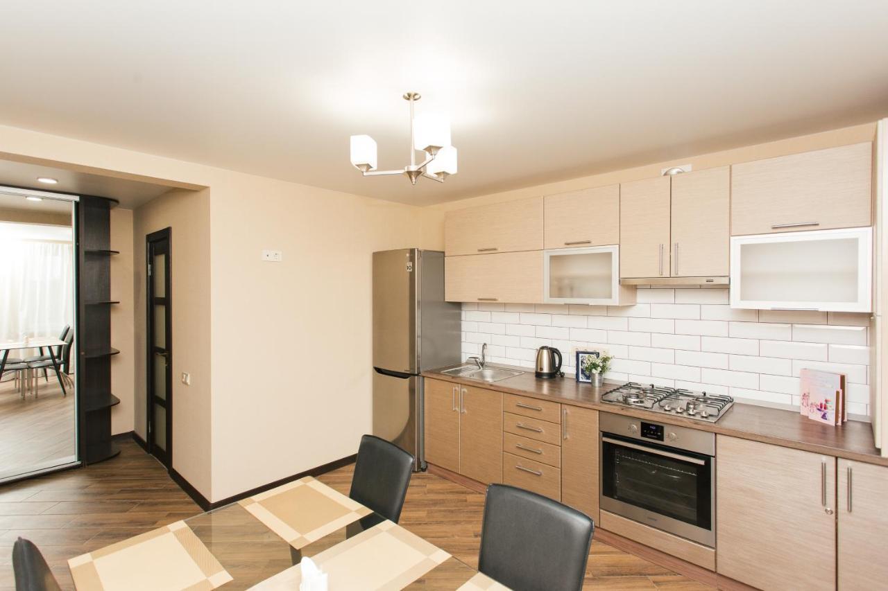 Luxury Apart-Hotel Near Lavina New Building 7 Floor Суми Екстер'єр фото